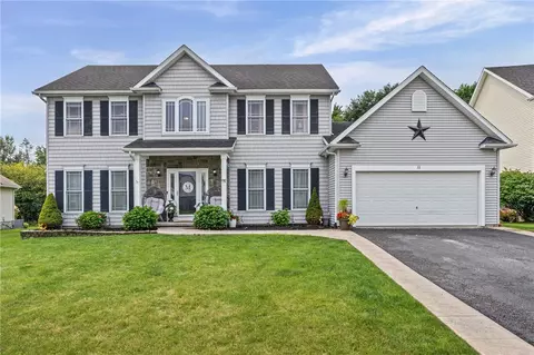 11 Liverpool Hts, Chili, NY 14514