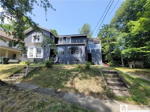 48 Thayer St, Jamestown, NY 14701