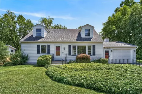 76 Amsden Dr, Rochester, NY 14623