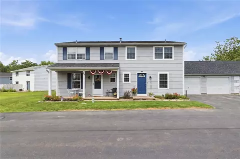 96-98 Willowick Dr, Perinton, NY 14450