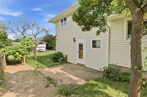 Exterior - 110 Highview Dr, Irondequoit, NY 14609 photo 4 of 8