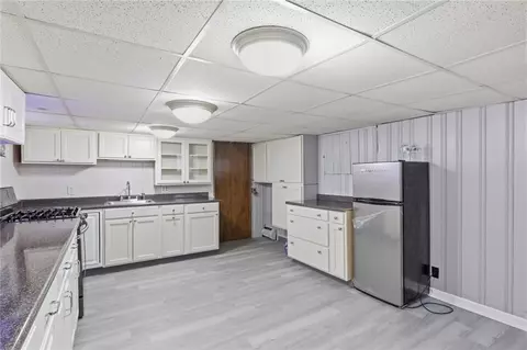 Kitchen - 110 Highview Dr, Irondequoit, NY 14609 photo 4 of 4