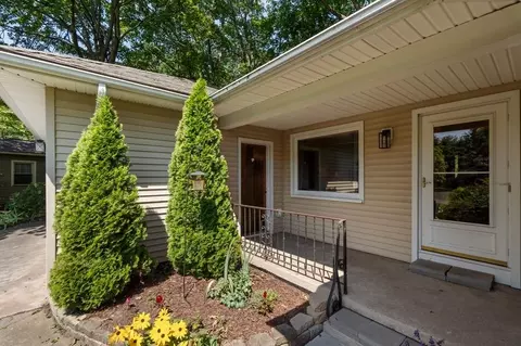 Exterior - 55 Briar Ln, Irondequoit, NY 14622 photo 3 of 9