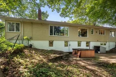 Exterior - 55 Briar Ln, Irondequoit, NY 14622 photo 5 of 9