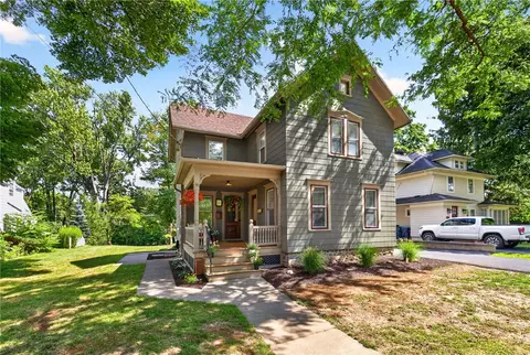 92 S Main St, Pittsford, NY 14534