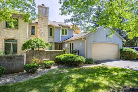 13 Tobey Ct, Pittsford, NY 14534