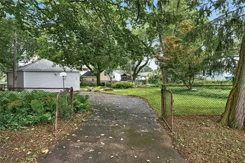Exterior - 3948 Culver Rd, Irondequoit, NY 14622 photo 16 of 17