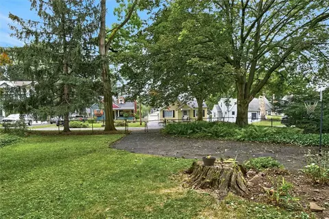 Exterior - 3948 Culver Rd, Irondequoit, NY 14622 photo 15 of 17