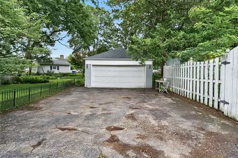 Exterior - 3948 Culver Rd, Irondequoit, NY 14622 photo 8 of 17