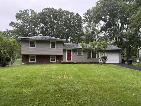 668 Marsh Rd, Pittsford, NY 14534