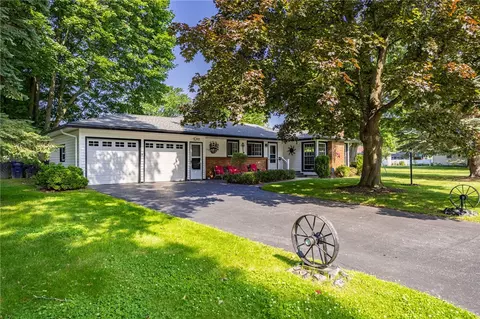 Exterior - 77 Willowen Dr, Irondequoit, NY 14609 photo 11 of 12