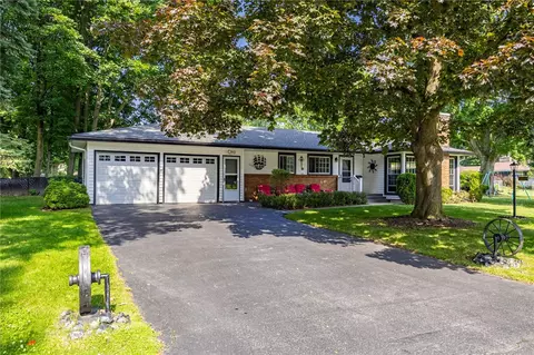 Exterior - 77 Willowen Dr, Irondequoit, NY 14609 photo 2 of 12