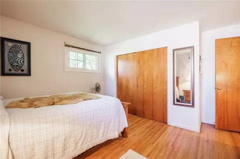 Bedroom - 77 Willowen Dr, Irondequoit, NY 14609 photo 2 of 4