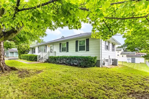 1990 Maple Ave, Palmyra, NY 14522