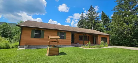 696 County Highway 3, Middletown, NY 12455