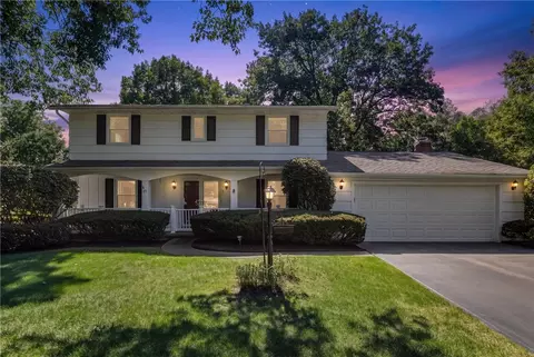 25 Valley Green Dr, Penfield, NY 14526