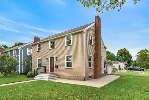 431 Malden St, Greece, NY 14615