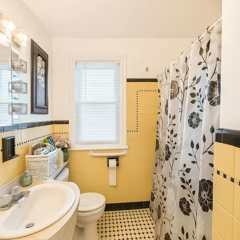 Bath - 2495 Culver Rd, Irondequoit, NY 14609 photo 1 of 1