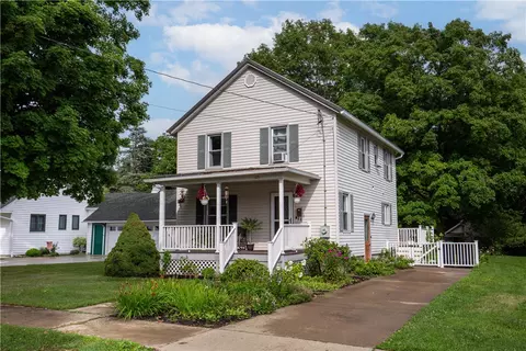 105 Robie St, Bath, NY 14810