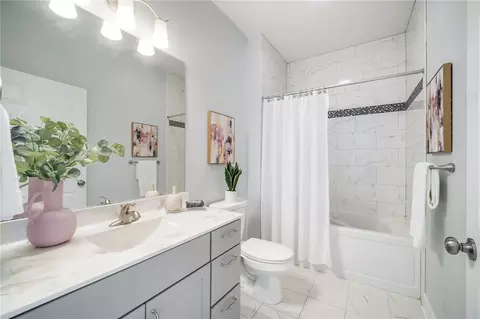 Bath - 511 Audubon Trl, Irondequoit, NY 14622 photo 1 of 3