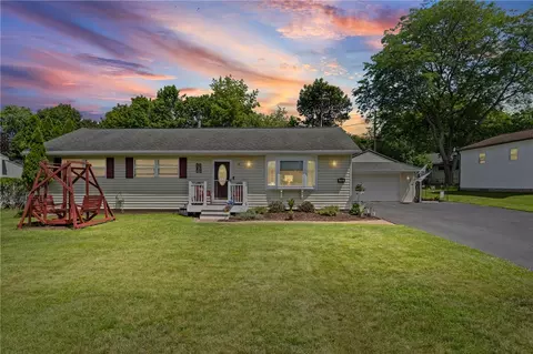 72 Coronet Rd, Rochester, NY 14623