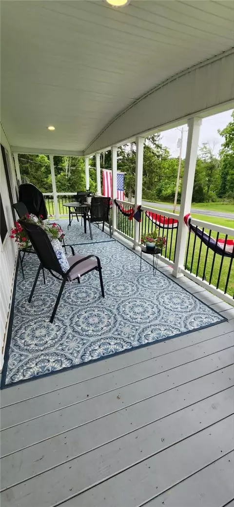 Exterior - 9560 Brandywine Dr, Wayne, NY 14893 photo 2 of 14