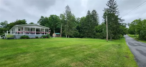 Exterior - 9560 Brandywine Dr, Wayne, NY 14893 photo 5 of 14