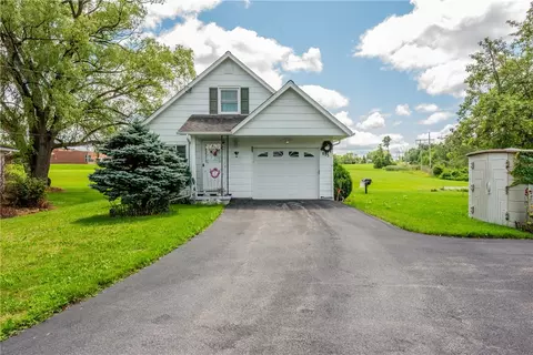 595 Erie Station Rd, West Henrietta, NY 14586