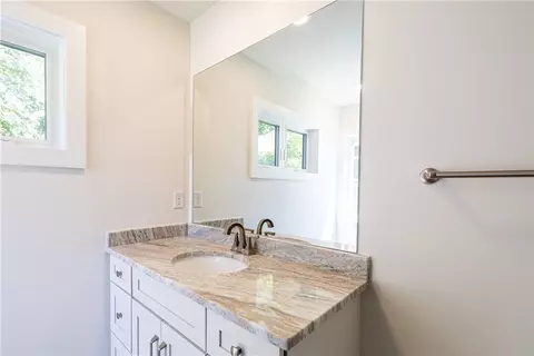 Bath - 673 Seneca Rd, Irondequoit, NY 14622 photo 4 of 7