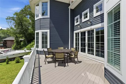 Exterior - 667 Seneca Rd, Irondequoit, NY 14622 photo 4 of 7