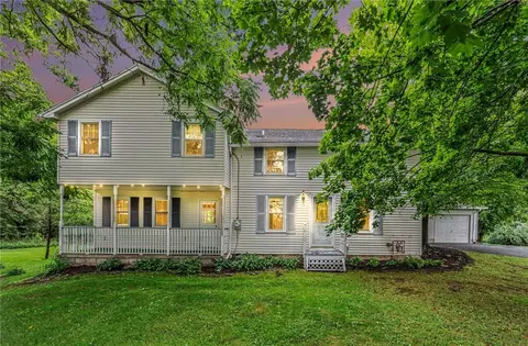 6275 Brownsville Rd, Farmington, NY 14425