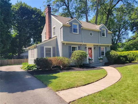 71 Knoll Top Dr, Brighton, NY 14610