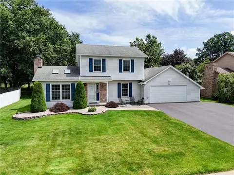 213 Talon Run, Greece, NY 14612