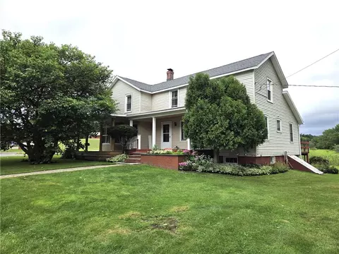 1 Mary Rd, Catlin, NY 14845