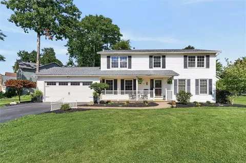 191 Creighton Ln, Greece, NY 14612