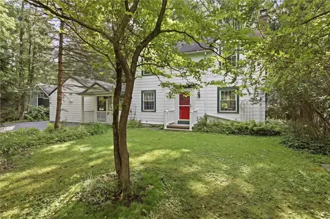 206 Bastian Rd, Rochester, NY 14623