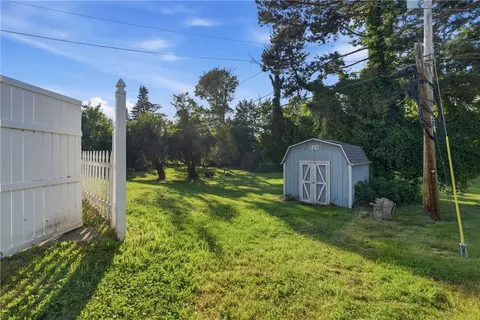 Exterior - 968 Rumson Rd, Greece, NY 14616 photo 8 of 9