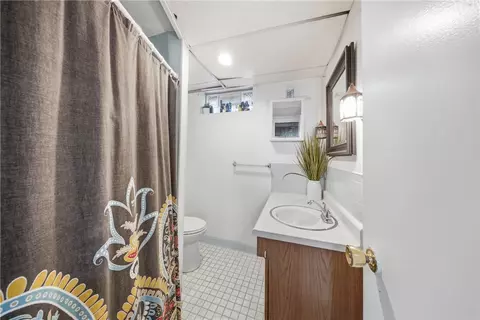 Bath - 968 Rumson Rd, Greece, NY 14616 photo 4 of 5