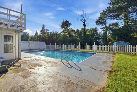 Exterior - 968 Rumson Rd, Greece, NY 14616 photo 5 of 9