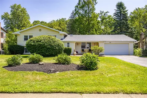512 Black Walnut Dr, Greece, NY 14615