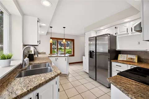 Kitchen - 187 Frontenac Hts, Irondequoit, NY 14617 photo 4 of 5
