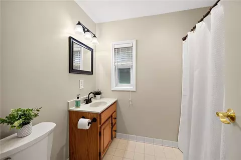 Bath - 187 Frontenac Hts, Irondequoit, NY 14617 photo 1 of 1
