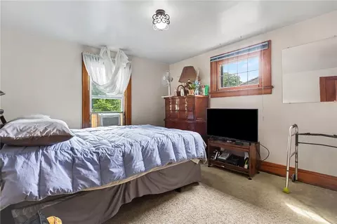 Bedroom - 3275 Culver Rd, Irondequoit, NY 14622 photo 2 of 8