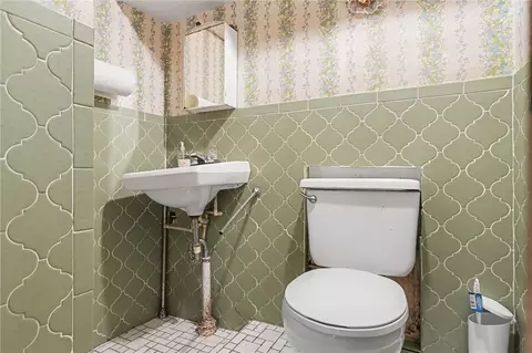 Bath - 3275 Culver Rd, Irondequoit, NY 14622 photo 2 of 2