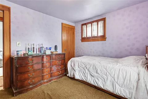 Bedroom - 3275 Culver Rd, Irondequoit, NY 14622 photo 4 of 8