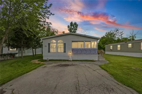 129 Saltonstall St #38, Canandaigua, NY 14424