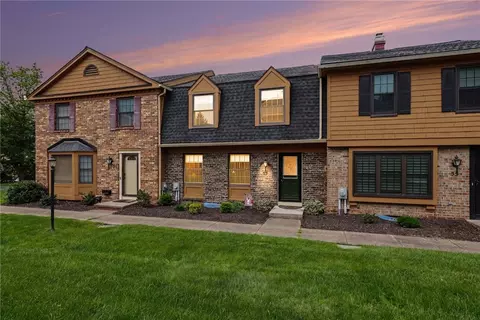 53 Georgetown Ln, Perinton, NY 14450