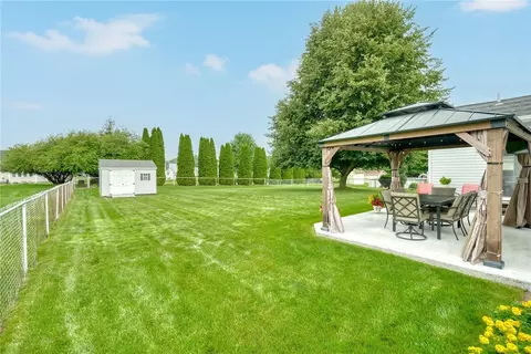 Exterior - 721 Close Cir, Webster, NY 14580 photo 5 of 6