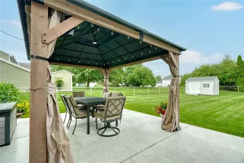 Exterior - 721 Close Cir, Webster, NY 14580 photo 4 of 6