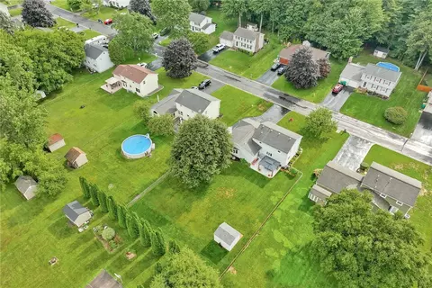 View/Area - 721 Close Cir, Webster, NY 14580 photo 3 of 4